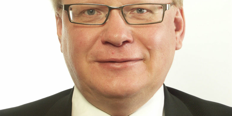 Peter Hultqvist ordförande i Försvarsutskottet.