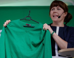 Åsa Romson och grön tröja (lite annat?) Foto: Miljöpartiet de gröna/flic