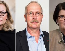 Porträttbilder på de tre debattörerna, samtliga ser allvarliga ut