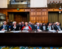 Medlemmar av den Palestinska delegationen i den Internationella domstolen.